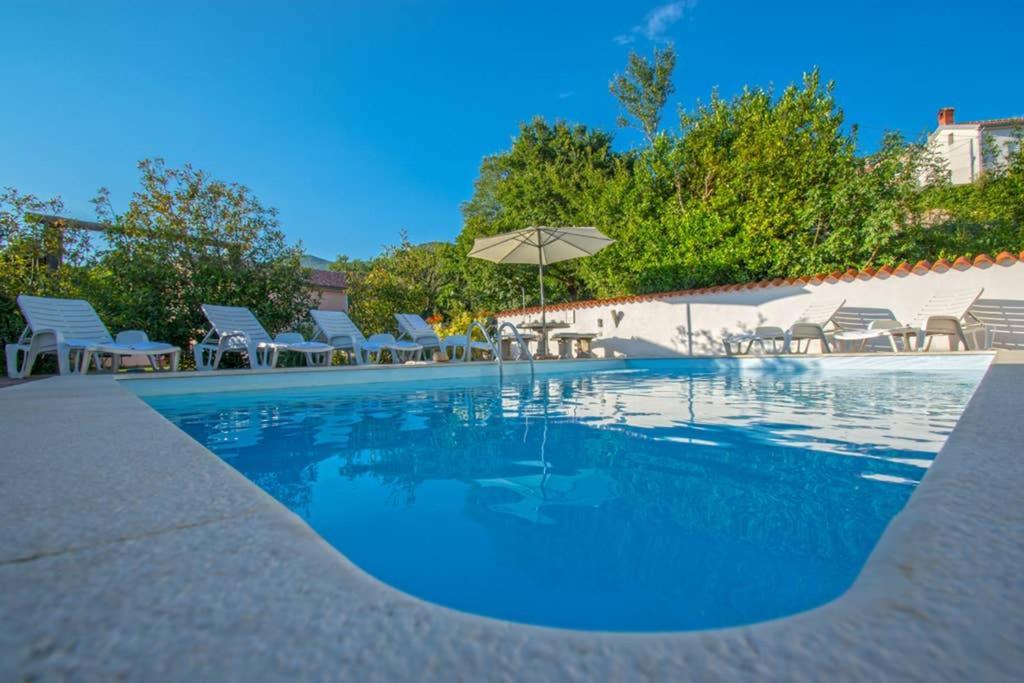 Tereza Villa *